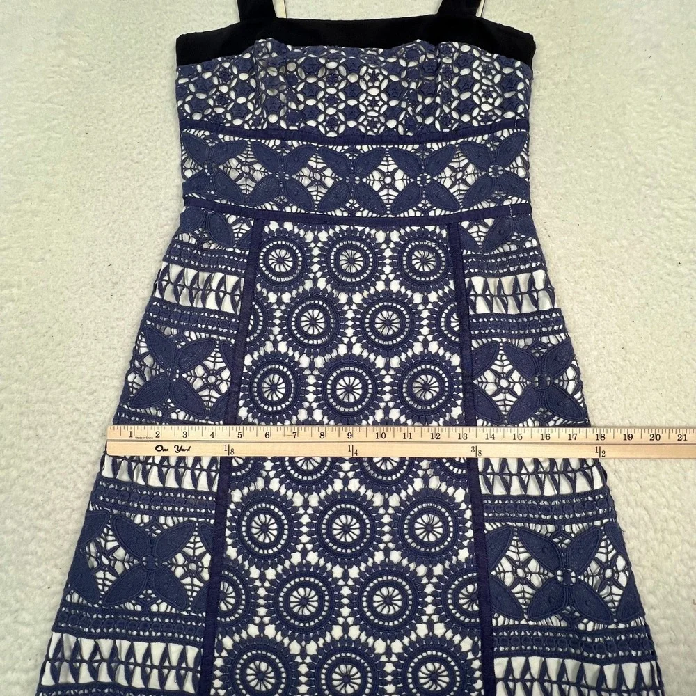 Tory Burch Crochet Lace Dress Sz 6 Blue White Sleeveless Geometric Preppy Chic